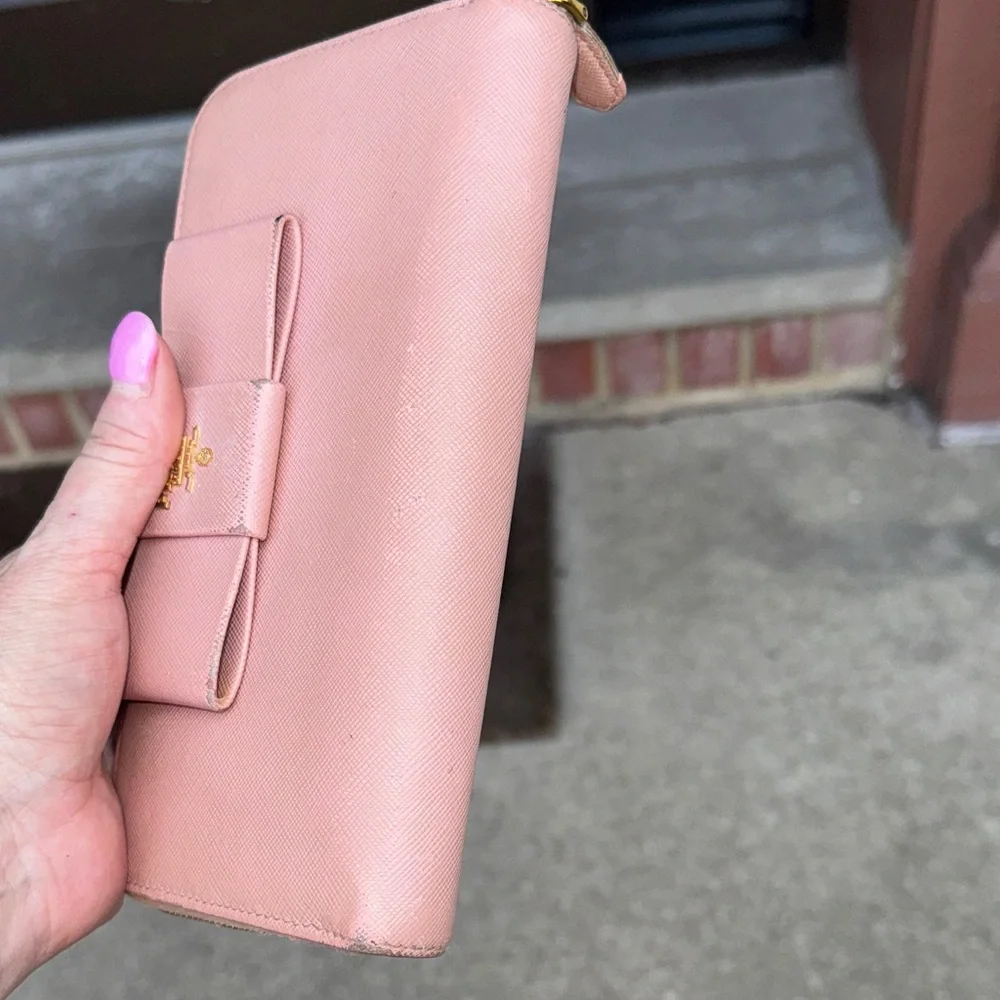 Prada Light Pink Bow Wallet GUC authentic - Picture 9 of 13